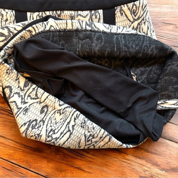 Parker Blanche Sheath Dress – Black & White Ponte Knit Jacquard – Size L - Picture 10 of 16